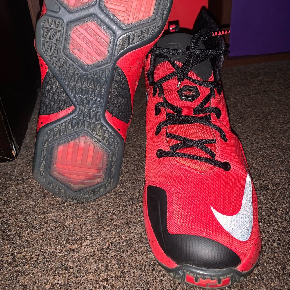 Nike Lebron 13